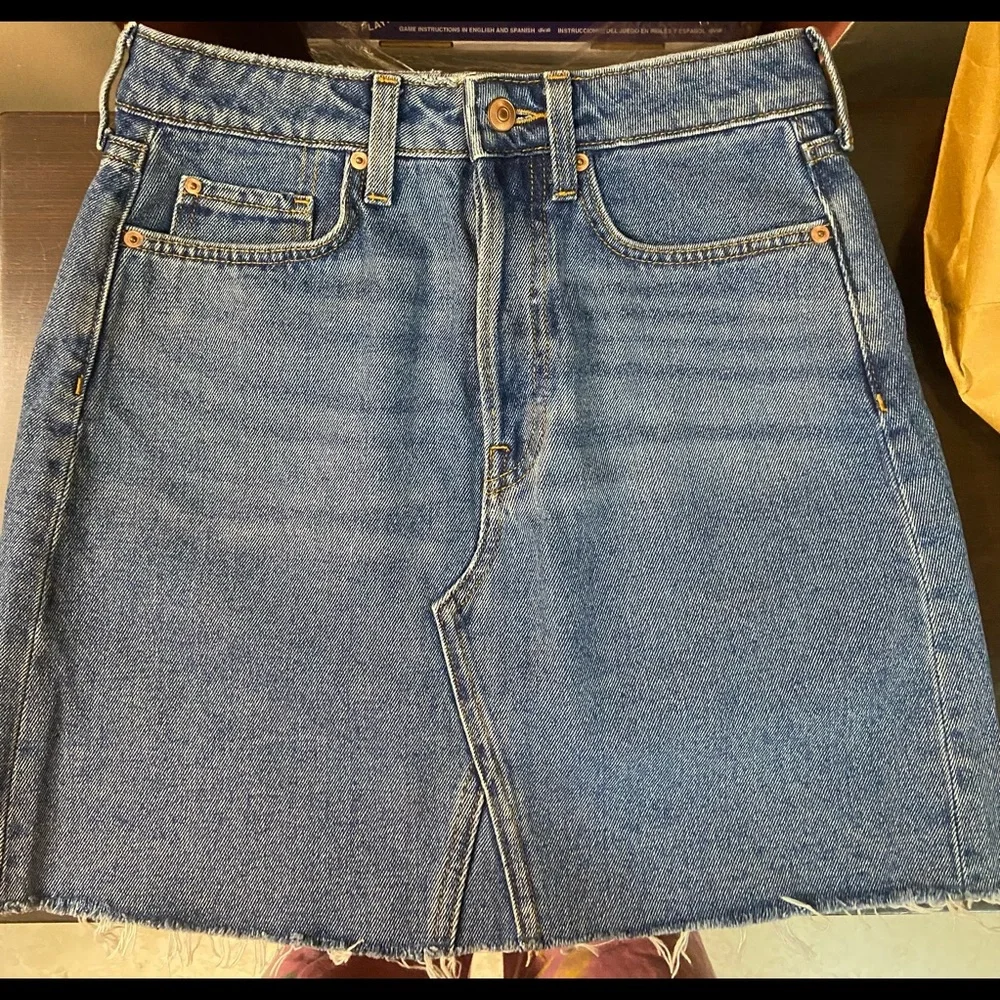 H&M denim skirt - Picture 1 of 4